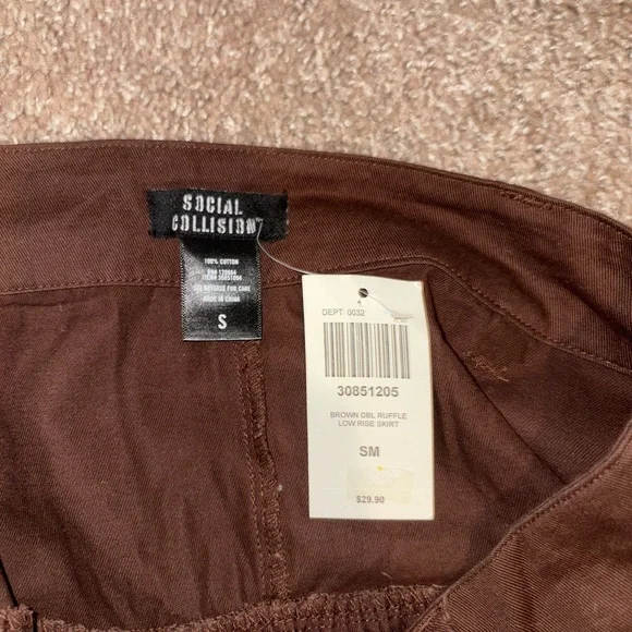 Brown Tiered Ruffle Mini Skirt- Y2K Skater Style | NWT Size S - Picture 4 of 4